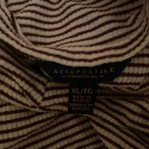 Aeropostale cropped tee